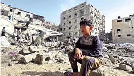 选边站？幼稚！